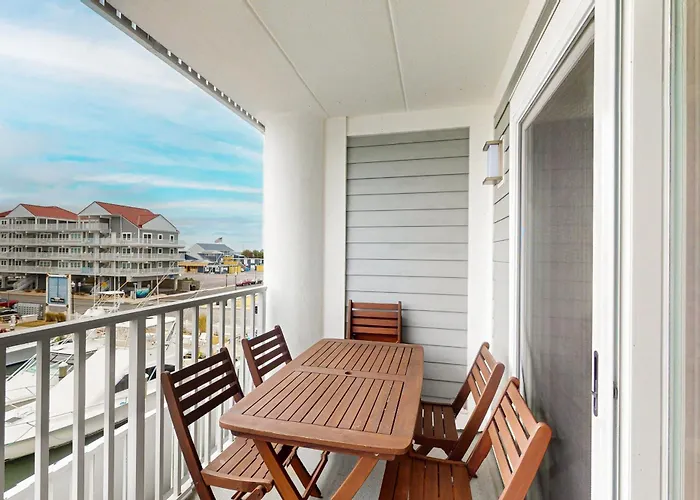 Apartment White Marlin 208b *